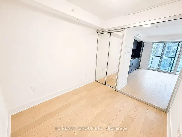 955 Bay St #1001 — Photo 10