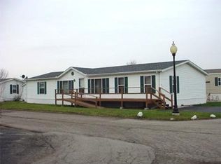 18 Walnut St, Minooka, IL 60447