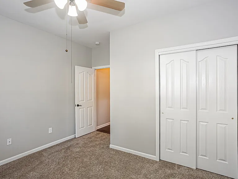 7027 Merrymount Ct — Photo 12