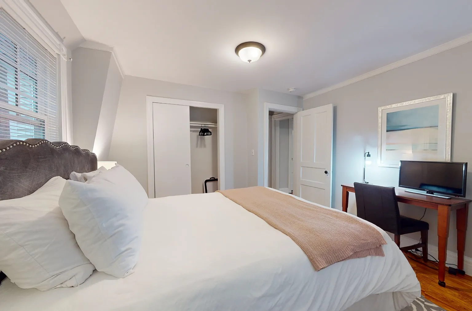 3 bed, $6,480 — Photo 2