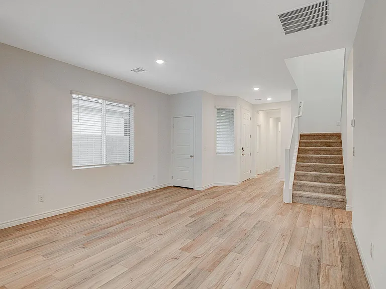 4348 Outlook Vista Ave — Photo 7