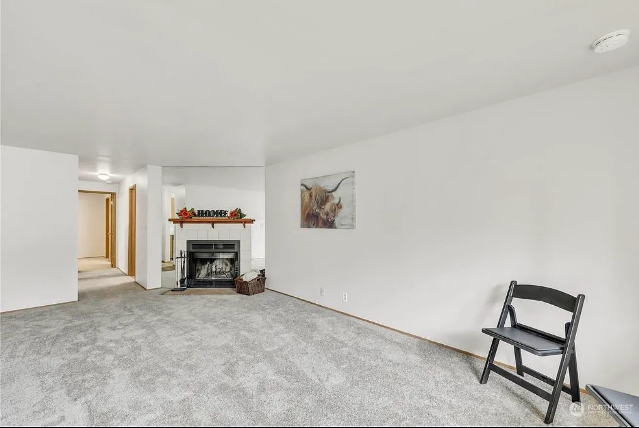 1720 201st Pl SE — Photo 4