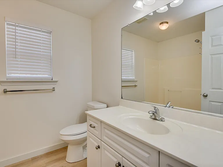 909 Watsonia Dr — Photo 21