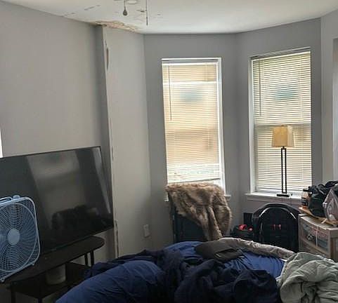 3rd image of 3326 W Cumberland St