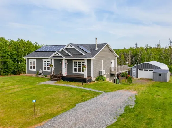 22 Naufrage Pond Ln, East Parish, PE C0A 2B0