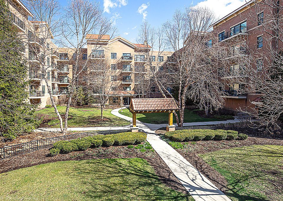 1st image of 5100 W 96th St APT 220