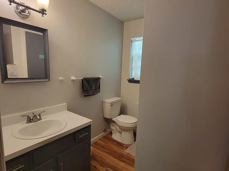 172 Saint George Dr — Photo 23