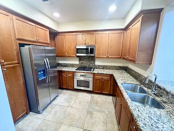 3rd image of 1721 Cripple Creek Dr Unit 2