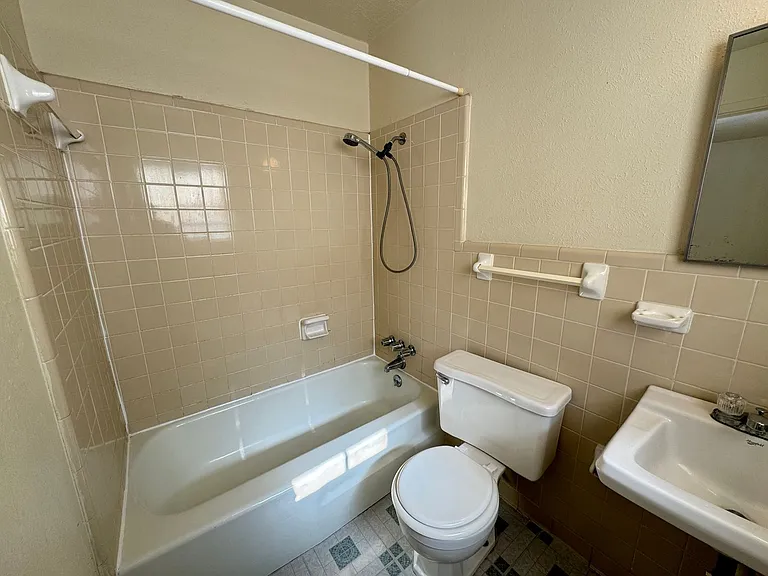224 Hold Street — Photo 21