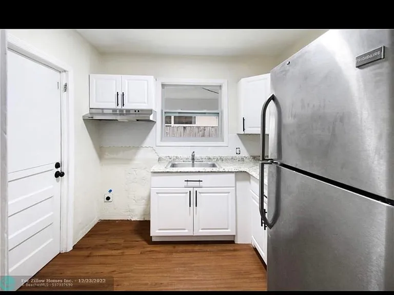 1602 S 17th Ave #1 — Photo 2