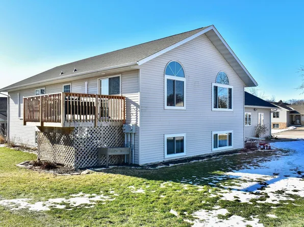 17 Williams St, Lewiston, MN 55952