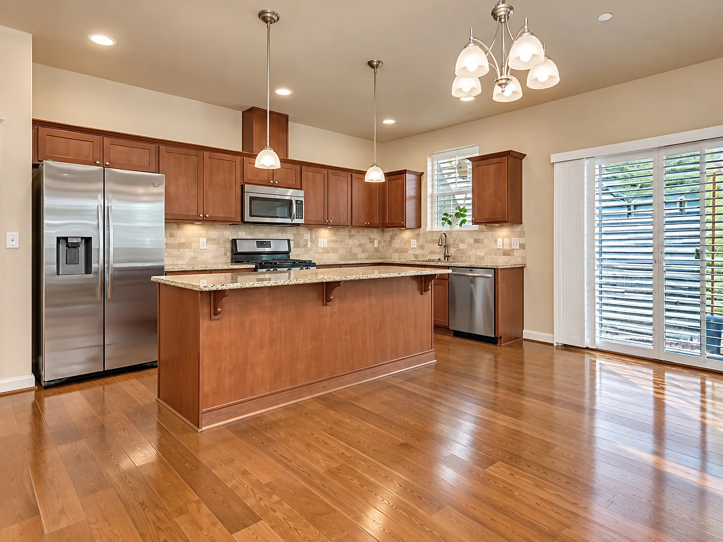 3 bed, 2.5 bath, 1565 sqft, $2,900 — Photo 4