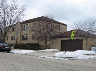 6400 N Oak Park Ave, Chicago, IL