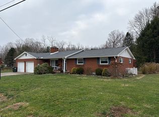 201 Bohl Dr, Marietta, OH 45750