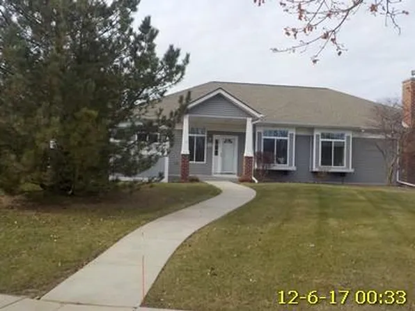N163W19760 Songbird Cir, Jackson, WI 53037