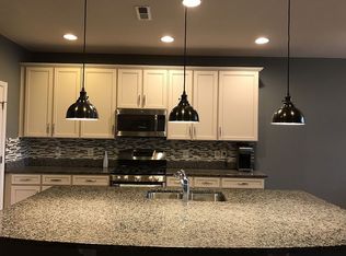 44036 Peirosa Ter, Chantilly, VA 20152