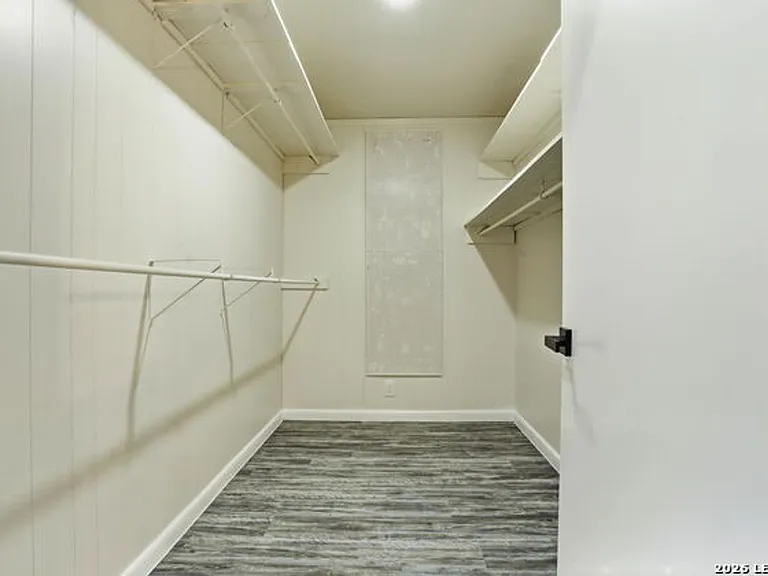 466 Sandalwood Ln — Photo 15