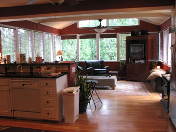 sun/keeping room with bfast bar