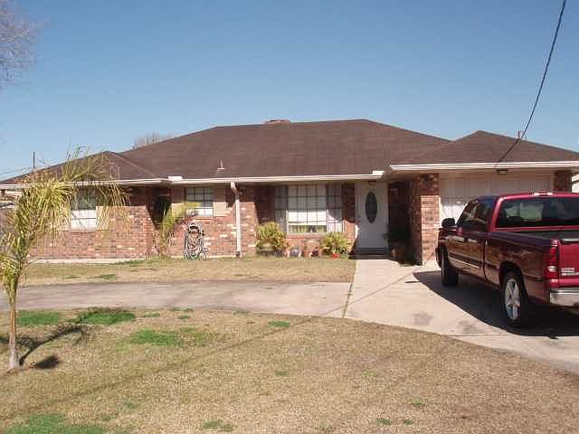 1st image of 121 Kathy Dr
