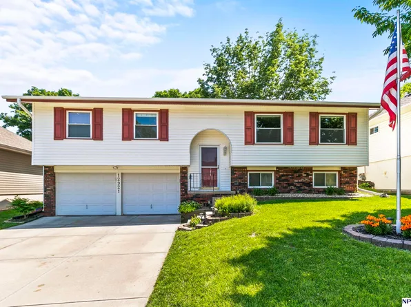 12921 Olive St, Omaha, NE 68138