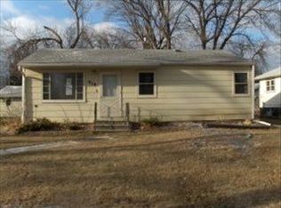 918 27th St N, Fargo, ND 58102
