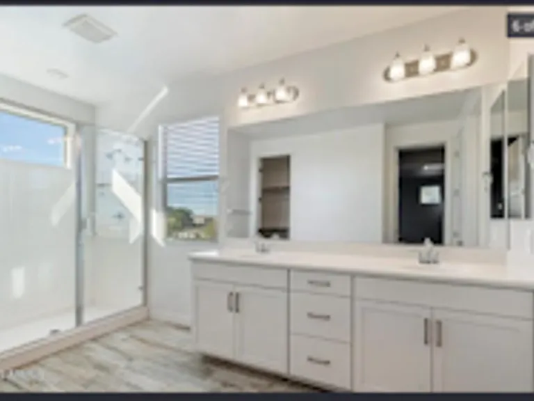 10013 E Trent Ave — Photo 13