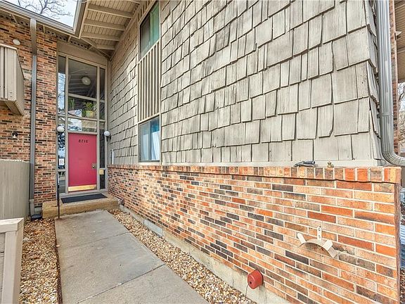 5th image of 8718 Metcalf Ave APT 102