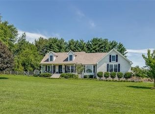 700 Maynard Ln, Columbia, TN 38401
