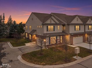 49111 Charnwood Dr, Macomb, MI