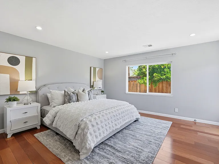 3490 Flora Vista Ave — Photo 14