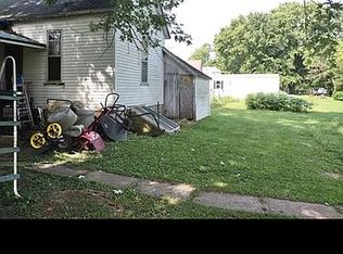 216 W Locust St, Sumner, IL 62466