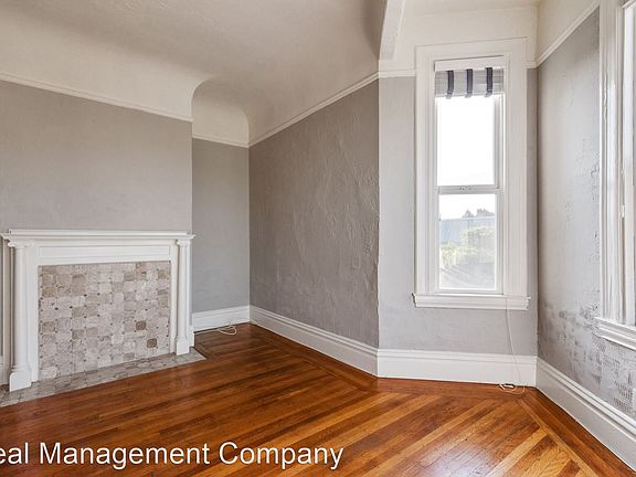 5th image of 510 Baker St