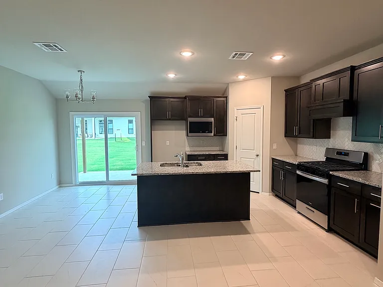 3900 W Laredo St — Photo 6
