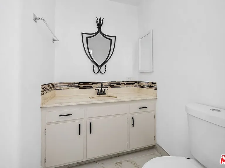 19 Sunset Ave #3 — Photo 15