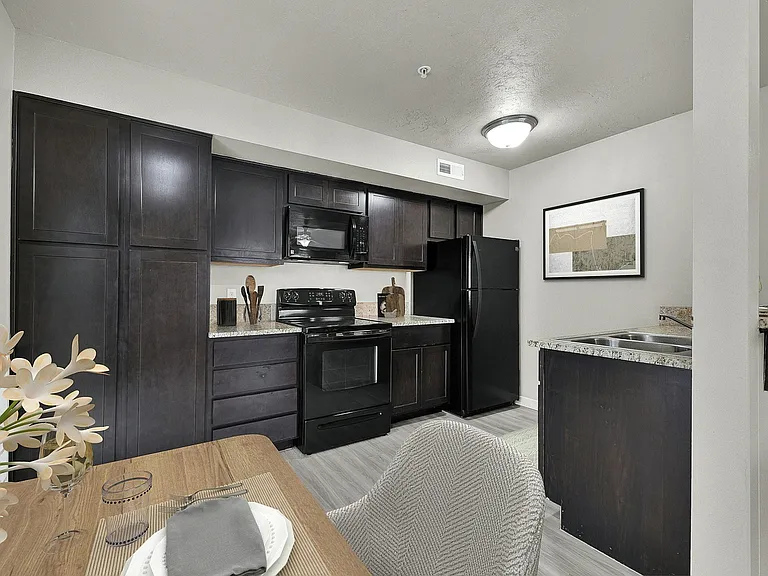Centerpoint Townhomes — Photo 1