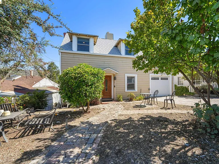 7850 Crest Ave — Photo 4