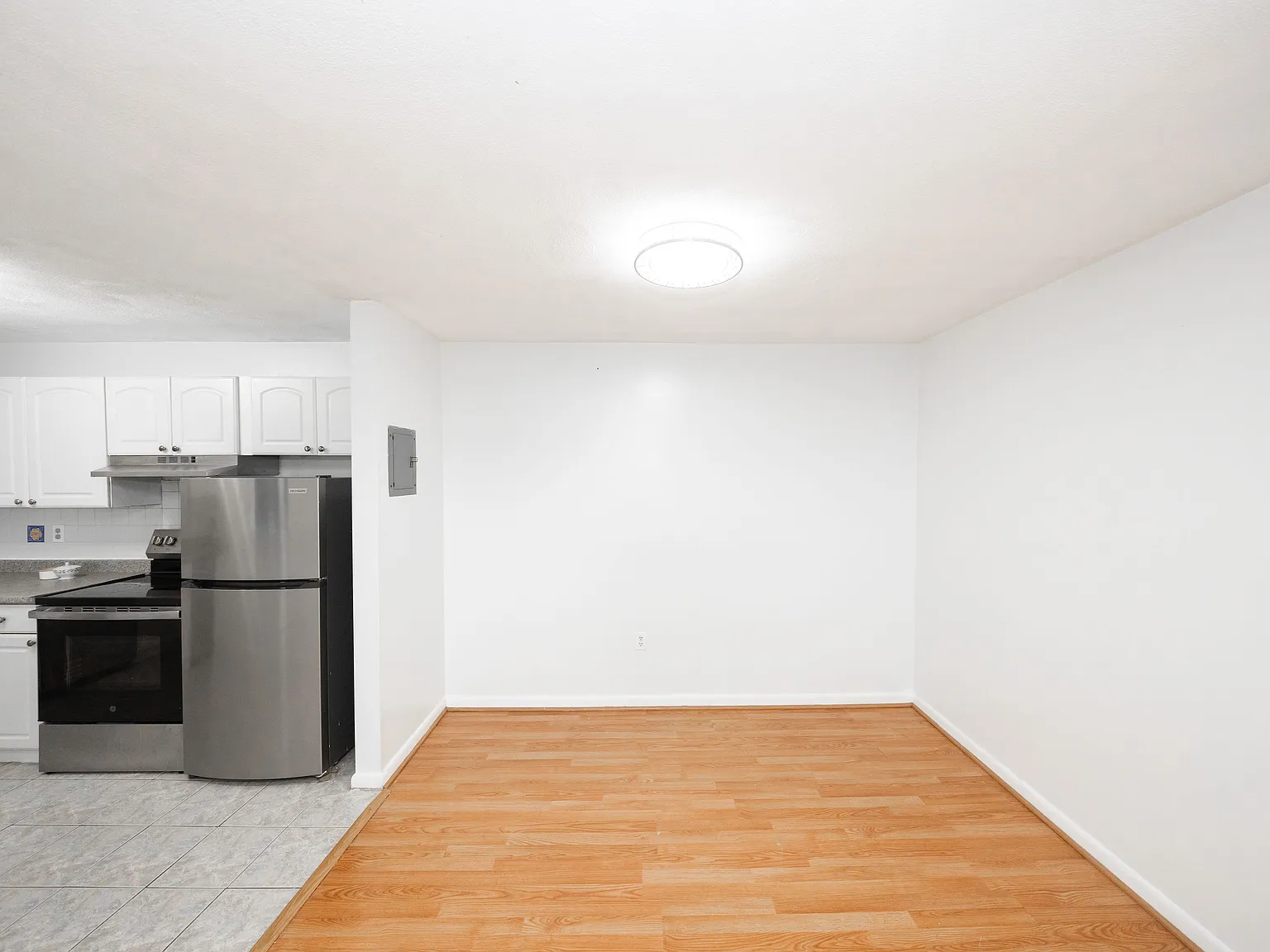 12 Williamsburg Ct — Photo 4