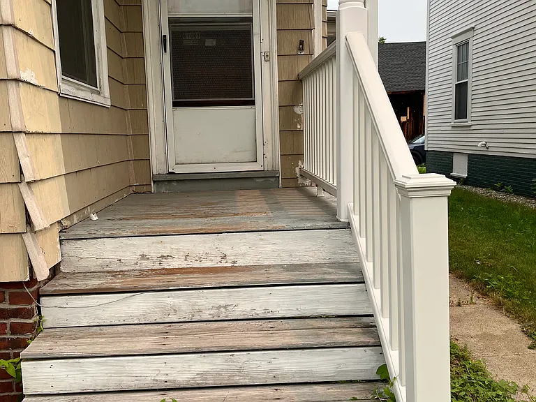 77 1/2 S State St #1 — Photo 4