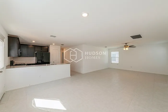 2983 Wallace Wells Ct — Photo 4