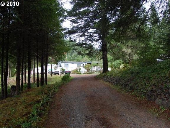 Drive way to property