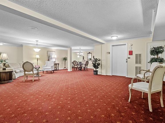 4th image of 1530 Bedford Forge Ct APT 18