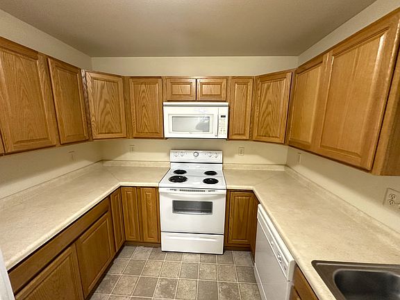 3rd image of 1322 8th Ave NE #11095810