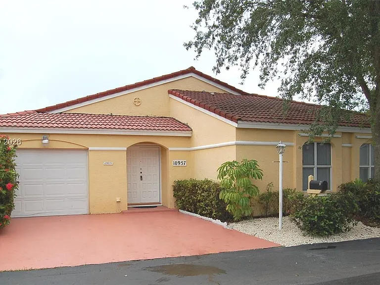 10957 SW 73rd Ter — Photo 15