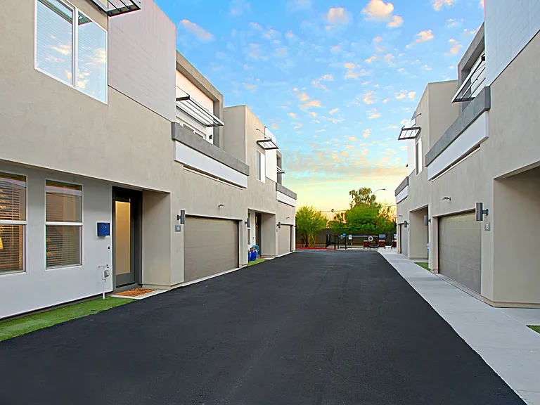 Luxana Apartments — Photo 68