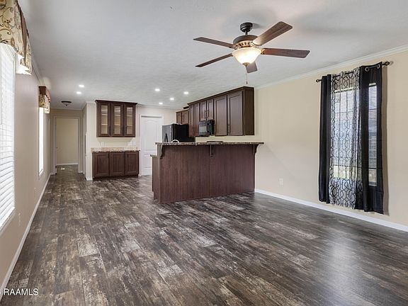 2nd image of 1015 Saint Anthony Ln