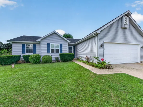 10374 Sunview Dr, Osceola, IN 46561