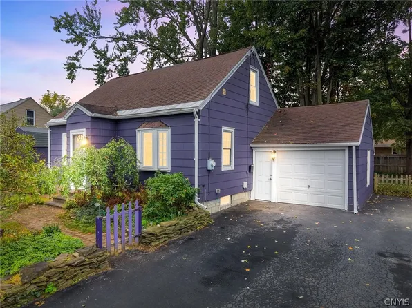 115 Wilshirl Dr, North Syracuse, NY 13212