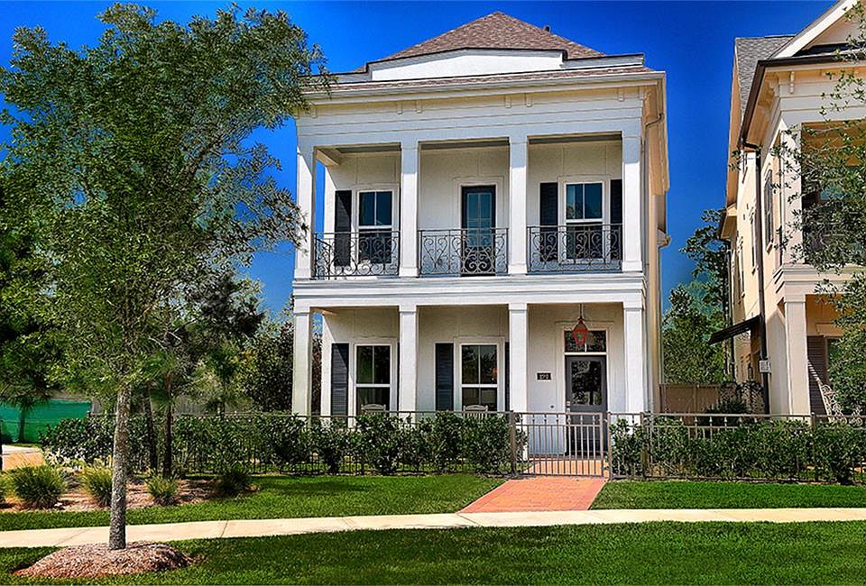 1st image of 270 Green Blvd