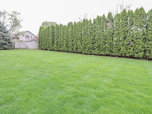 3rd image of 726 Mellum Dr