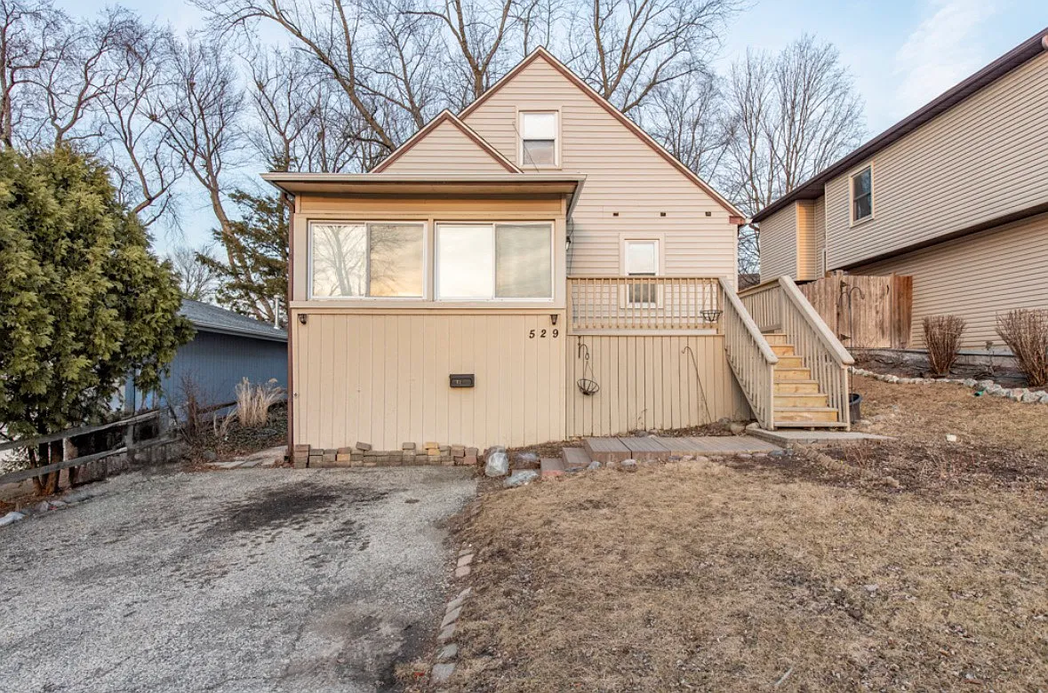 3 bed, $2,200 — Photo 4